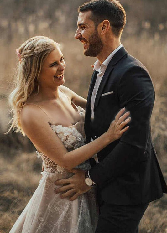 A Line Lace White Spaghetti Straps Wedding Dresses