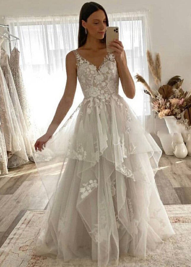 Charming A-line V-Neck Sleeveless Wedding Dress with Lace Appliques