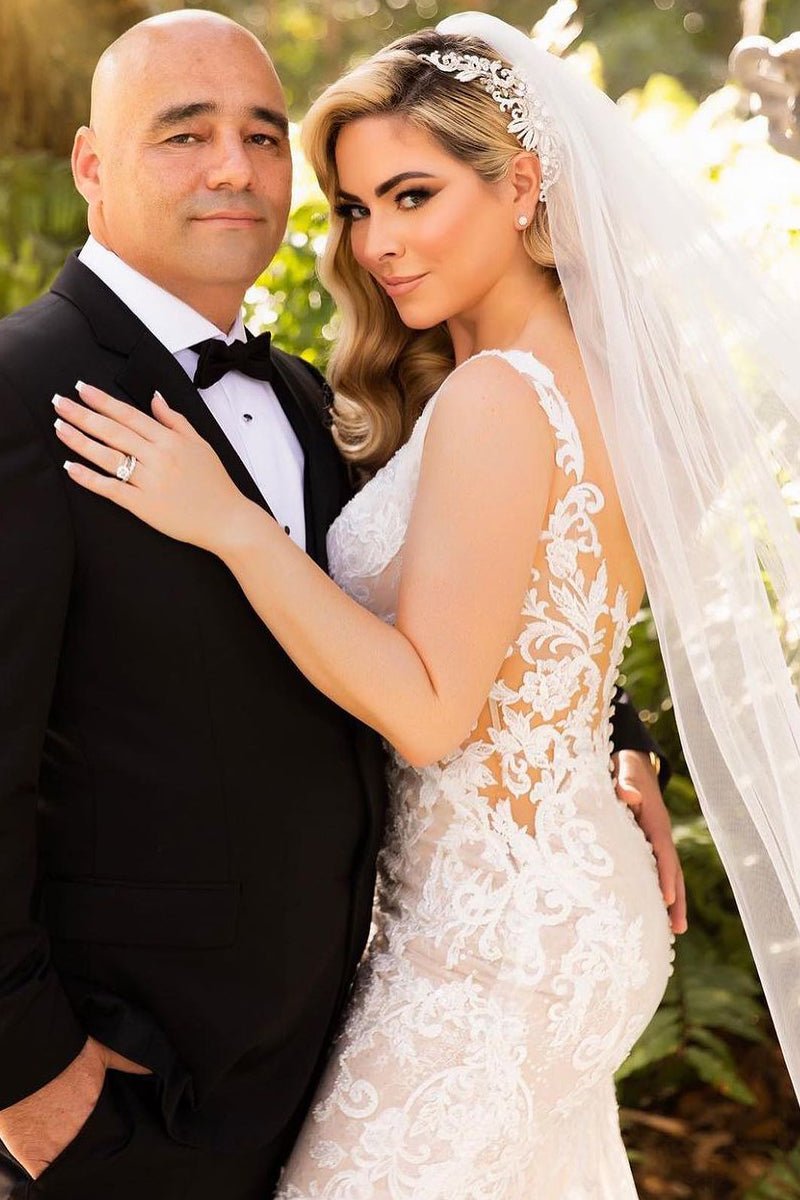 Mermaid V Neck Tulle Wedding Dresses with Train