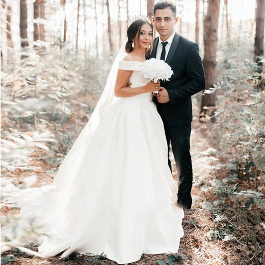 A-Line Satin Sweep Train White Wedding Dress with Sleeveless