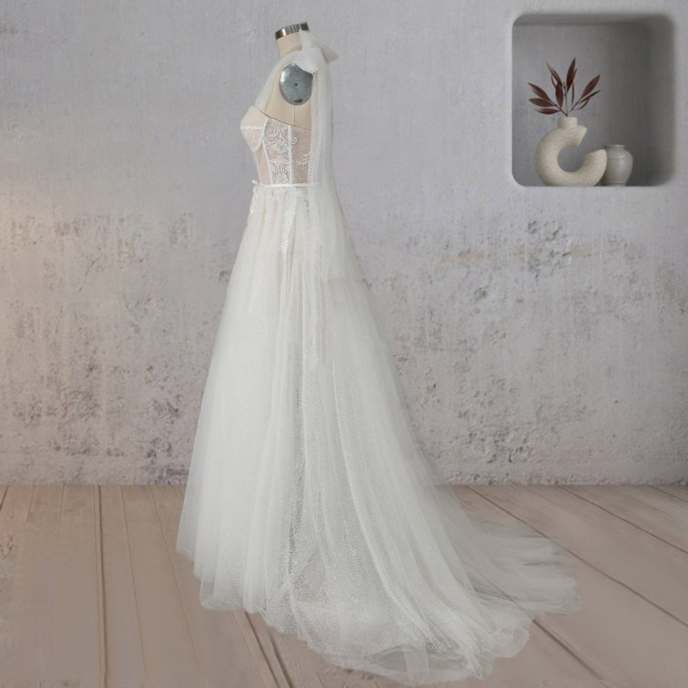 A-Line White Tulle Lace Flattering Wedding Dress With Slit