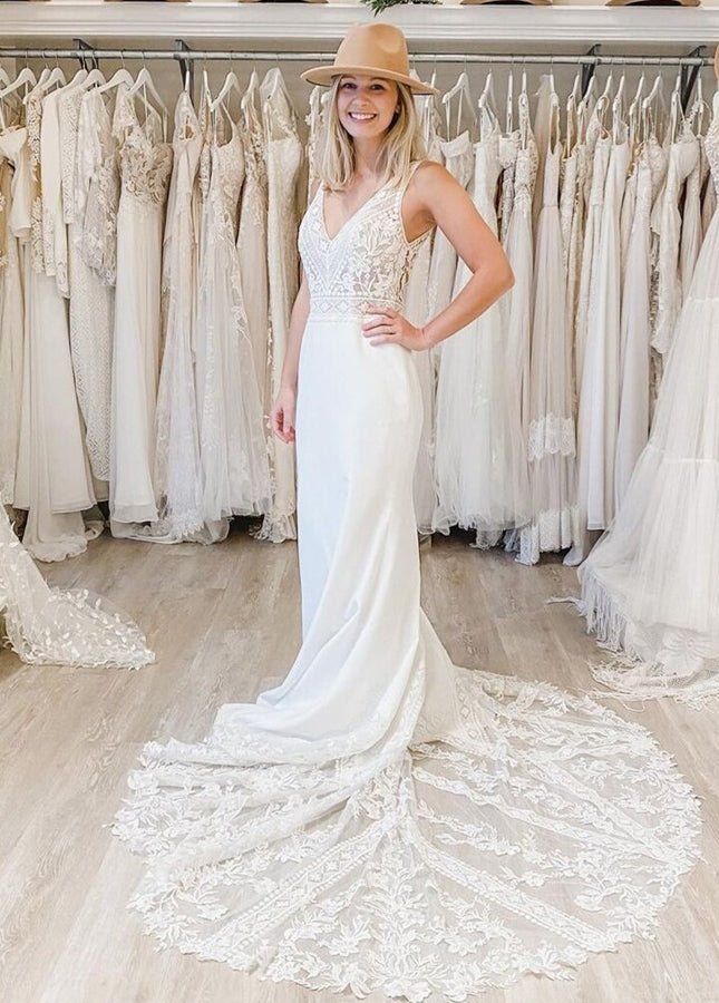 Boho Mermaid V-neck Bridal Dress with Lace Chapel Train