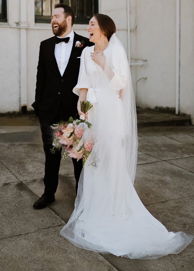 Simple Elegant Half Sleeves Crepe O-Neck White Wedding Dresses with Sash