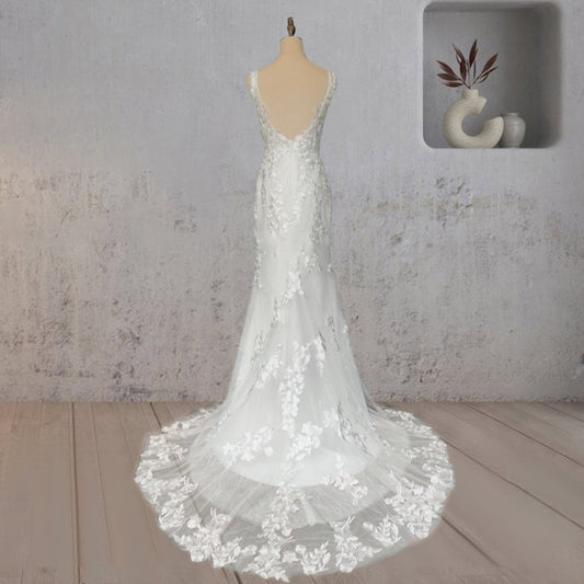 Mermaid Lace Illusion V Neck Sleeveless Backless Wedding Dress