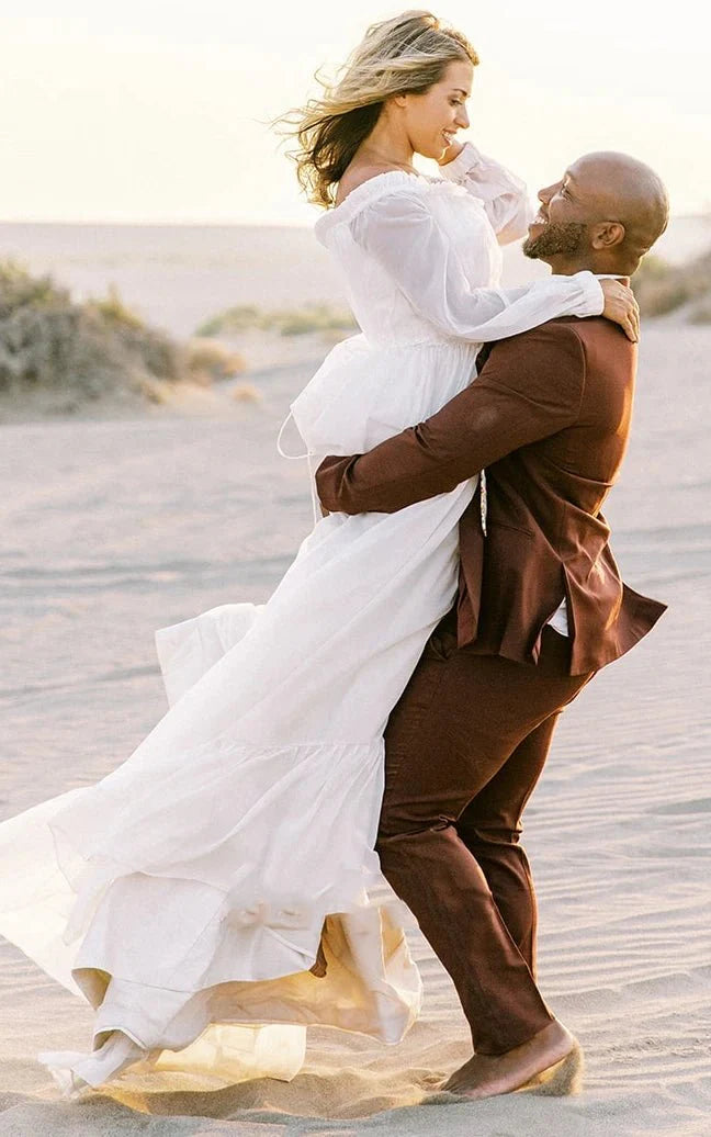 Off-shoulder Sleeves Sweetheart Elegant Chiffon Wedding Dress with Appliques