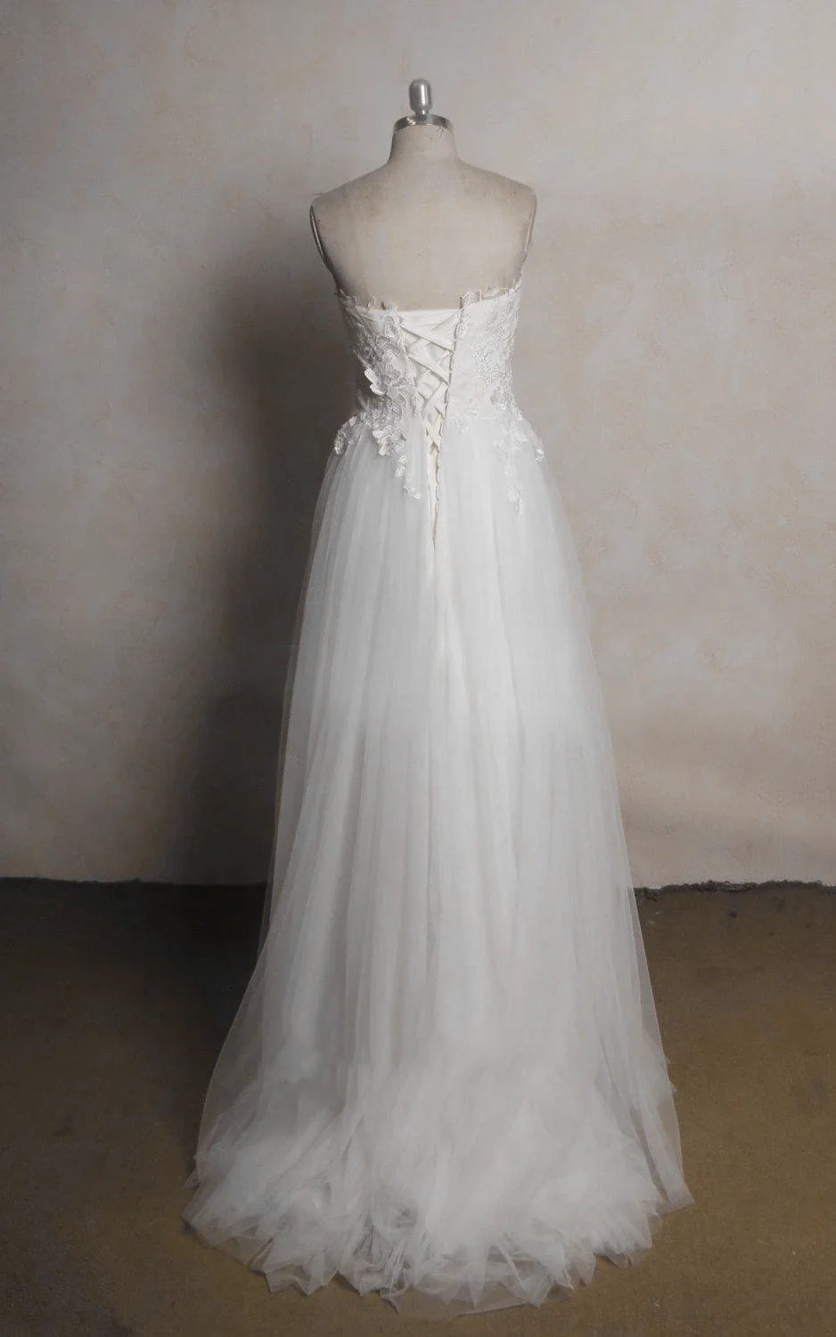 Sweetheart Tulle Lace Satin Wedding Dress With Beading