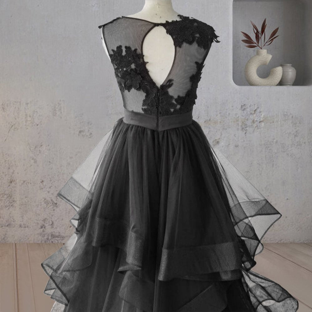 Vintage A-Line Black Tulle Wedding Dress with Ruffles