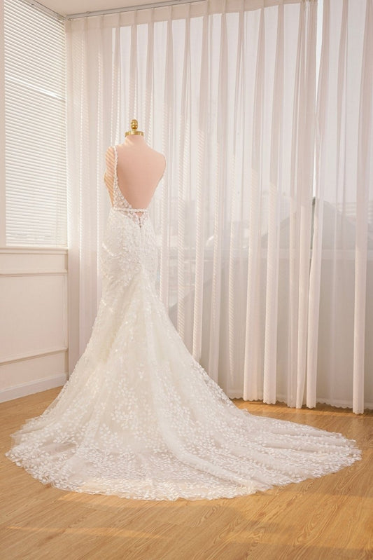Straps White Lace Mermaid Wedding Dress With Appliques